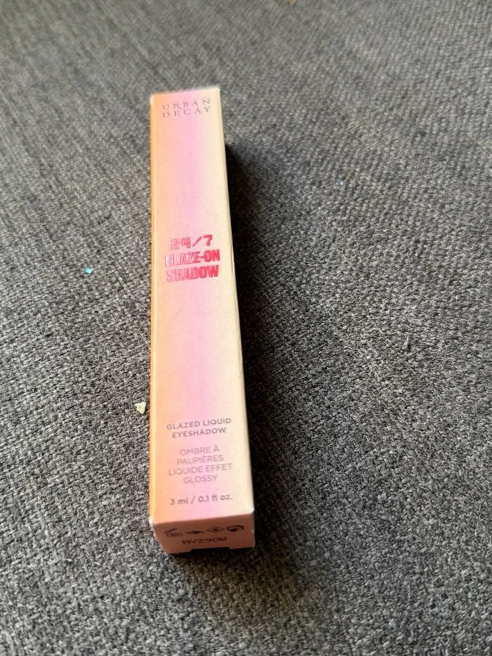 Urban Decay Glaze-On Shadow — Iridescent Frost Boss